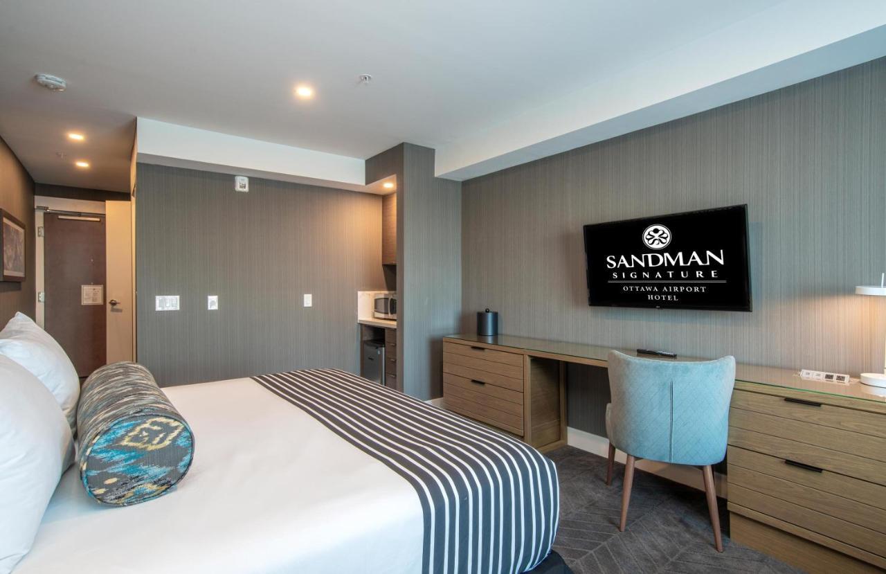 Sandman Signature Ottawa Airport Hotel Extérieur photo